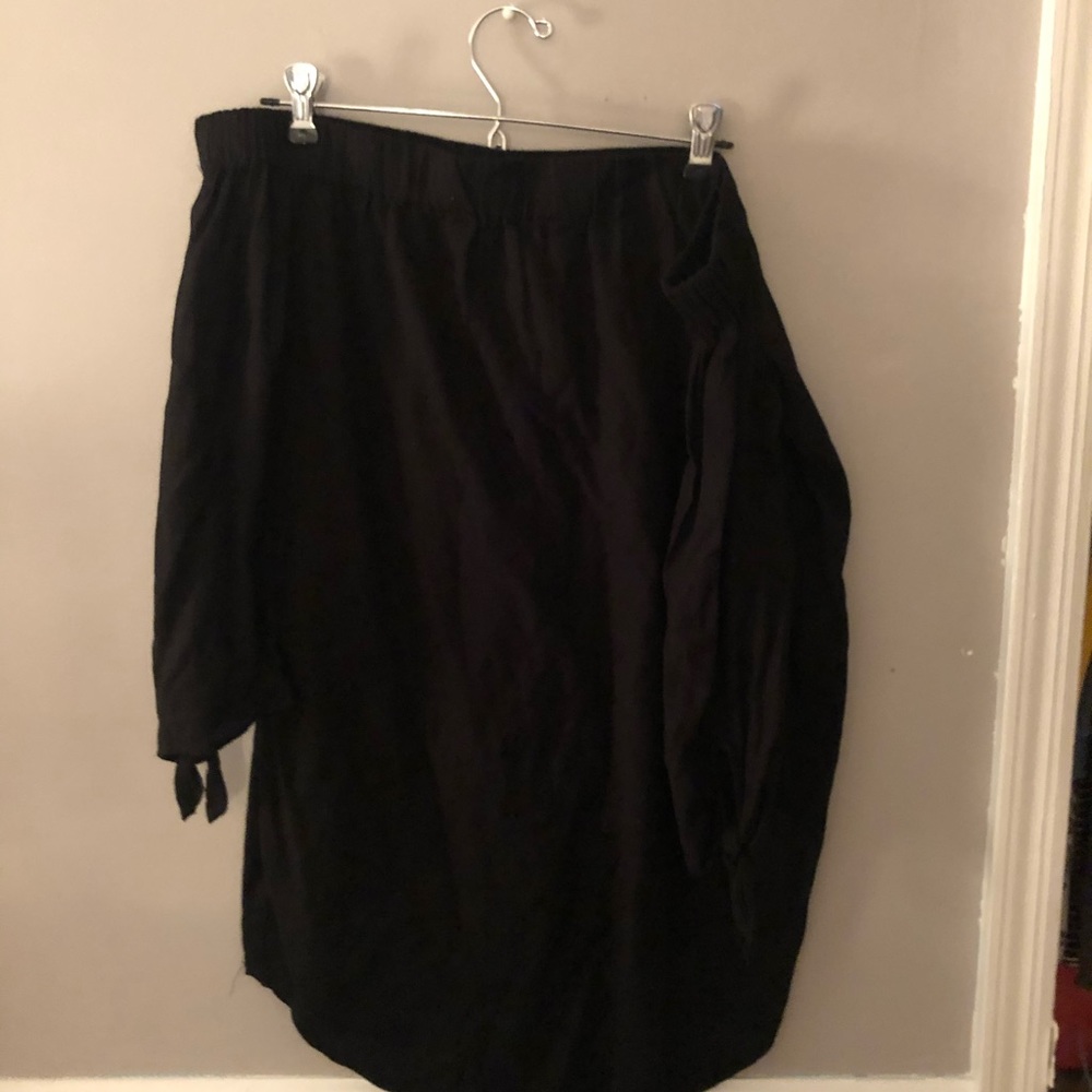 Old navy off the shoulder dress (bad picture)